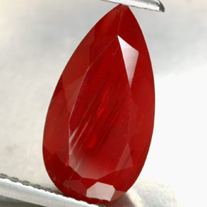 Labradorita andesina Vermelho Natural 2.98ct, Formato de pêra, VVS-VS