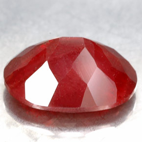 Andesina labradorita vermelho natural 3,90ct, corte oval, VVS-VS