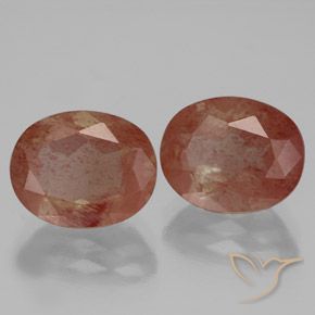Pedras preciosas de Labradorita andesina vermelho médio natural de 5.32 ct, oval, Translúcido