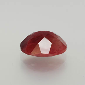 Andesina labradorita vermelho natural 2,40ct, corte oval, translúcido