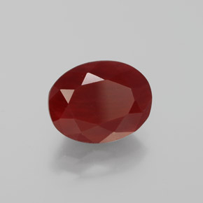 Andesina labradorita vermelho natural 2,10ct, corte oval, translúcido