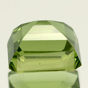 Apatita Verde Natural 1.86ct, Corte Esmeralda, VS