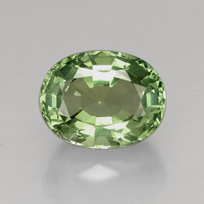 Apatita verde natural 7,67ct, corte oval, VVS-VS