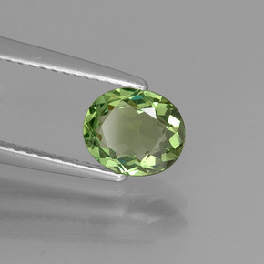 Apatita verde natural 0,96ct, corte oval, VVS