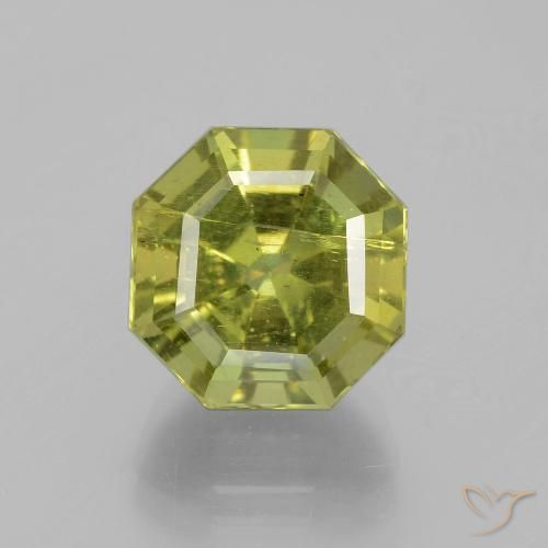 12.42ct Natural Verde Terroso Quente Apatita, Corte Esmeralda, SI