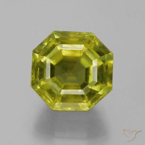 15.17ct Natural Verde Terroso Quente Apatita, Corte Esmeralda, VS-SI