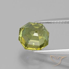 Apatita Luz verde Natural 3.36ct, Corte Octógono / Esmeralda, VS