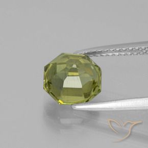 Apatita Verde Terroso Quente Natural 2.33ct, Corte Octógono / Esmeralda, VS