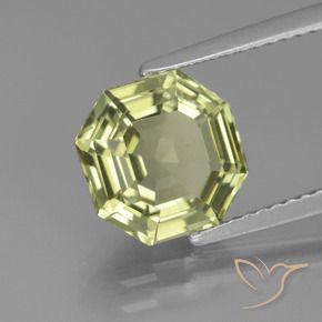 Apatita Verde amarelado Natural 3.16ct, Corte Octógono / Esmeralda, VS