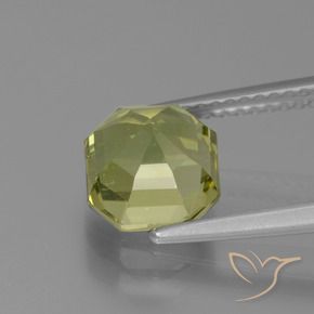 Apatita Verde oliva Natural 2.66ct, Corte Octógono / Esmeralda, VS