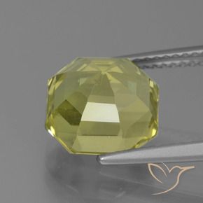 Apatita Luz amarela Natural 4.94ct, Corte Octógono / Esmeralda, VS