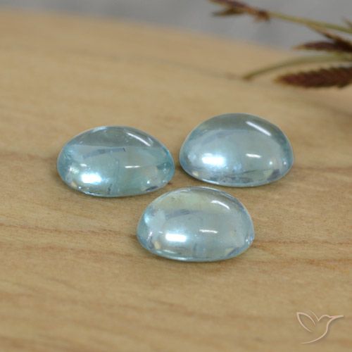 1.01ctw Natural Azul claro Apatita, oval, Transparente
