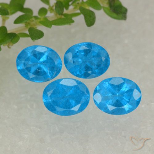 1.57ctw Natural Azure Profundo Apatita, oval, VS-SI