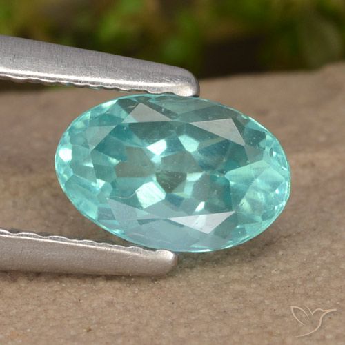 0.74ct Natural Azul verde Apatita, oval, VS