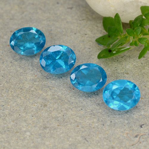 1.57ctw Natural Azul Apatita, oval, VS