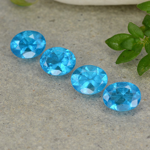 Pedras preciosas de Apatita Azul médio natural de 1.47 ct, Corte Oval, VS