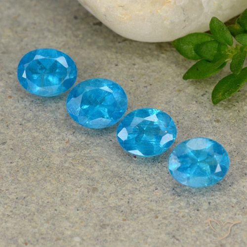 1.42ctw Natural Azul Apatita, oval, VS