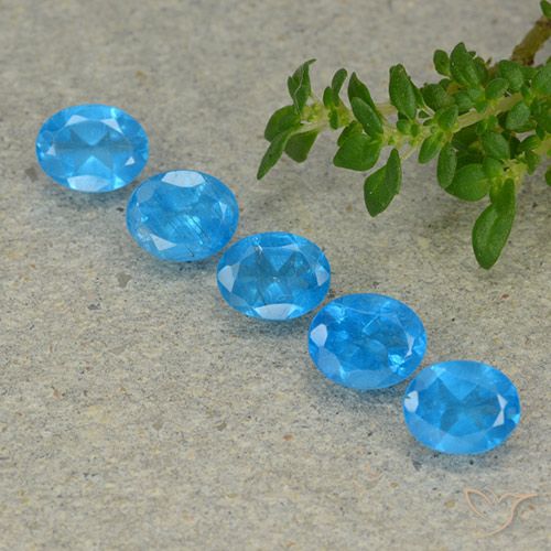 2.01ctw Natural Azul Azure Intenso Apatita, oval, VS