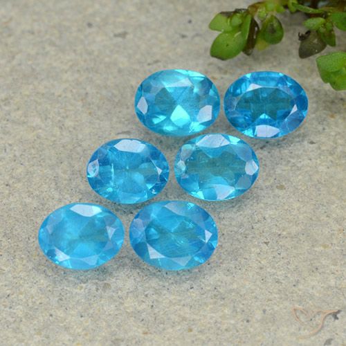 2.20ctw Natural Azul médio Apatita, oval, VS