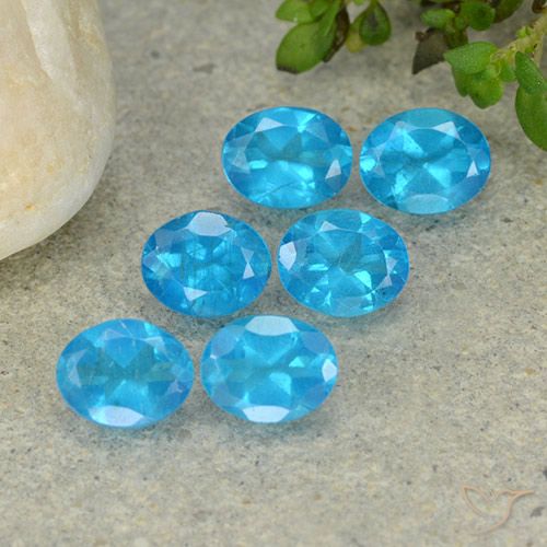 2.20ctw Natural Azul Apatita, oval, VS