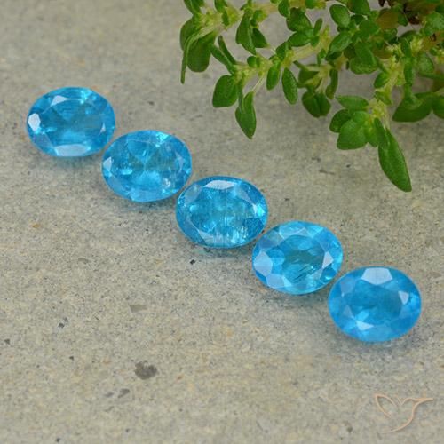 1.87ctw Natural Azul Azul Apatita, oval, VS
