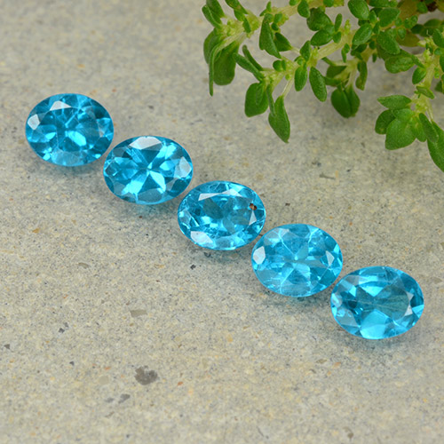 Pedras preciosas de Apatita Azul médio natural de 1.81 ct, Corte Oval, VS