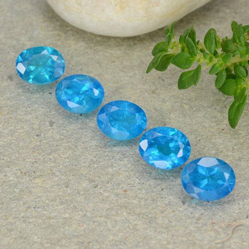 2.12ctw Natural Azul Apatita, oval, VS
