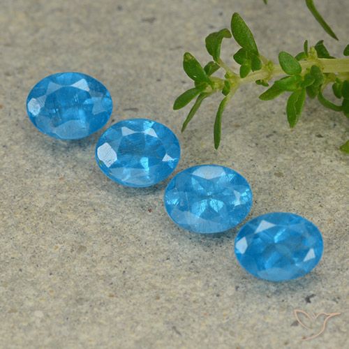 1.44ctw Natural Azul Apatita, oval, VS