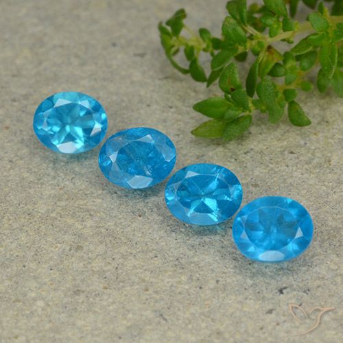 1.70ctw Natural Azul Apatita, oval, VS
