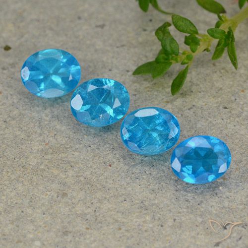 1.58ctw Natural Azul Aqua Profundo Apatita, oval, VS