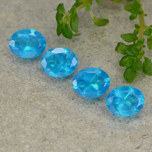 1.51ctw Natural Azul médio Apatita, oval, VS