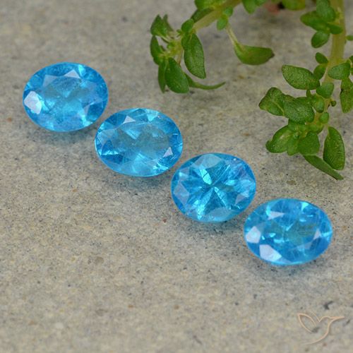 1.46ctw Natural Azul Apatita, oval, VS