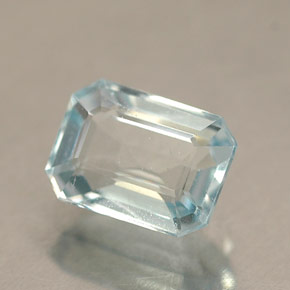 Água-marinha azul natural 0,94ct, corte esmeralda, VS