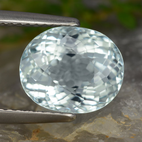 Água-marinha azul natural 4,23ct, corte oval, VVS