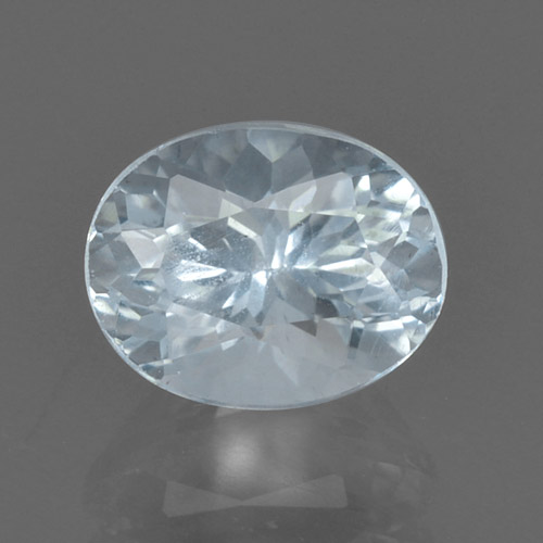 Água-marinha branco natural 0,90ct, corte oval, VS