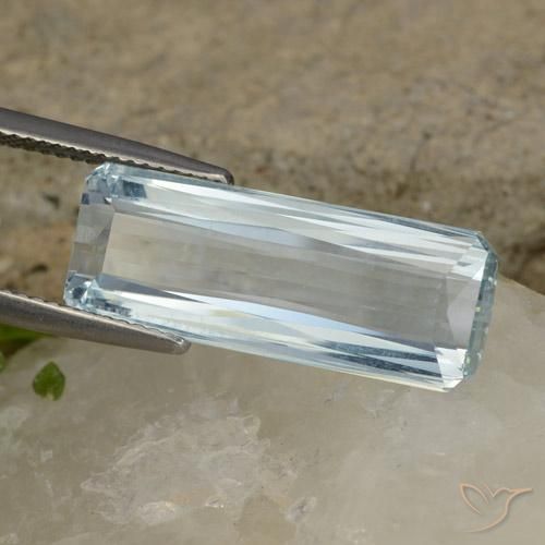 Água-marinha Azul claro Natural 10.38ct, Corte Octógono / Esmeralda, VVS