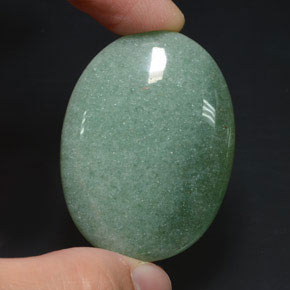 Aventurina verde natural 66,33ct, corte oval, opaco