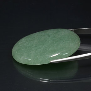 Aventurina verde natural 90,47ct, corte oval, opaco