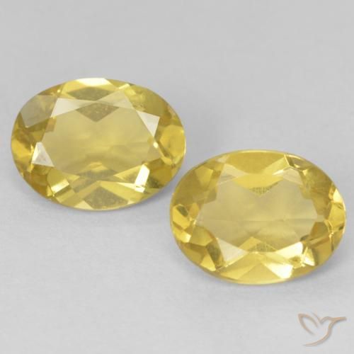 2.30ctw Natural Luz amarela Berilo, oval, VVS-VS