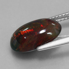 Opala negra multicolorido natural 2,60ct, corte oval, opaco
