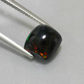 Opala negra multicolorido natural 2,40ct, quadrado, opaco