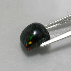 Opala negra multicolorido natural 2,40ct, quadrado, opaco