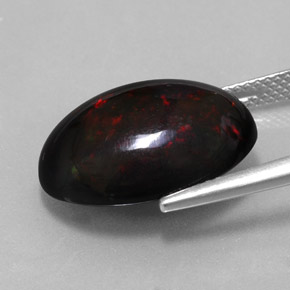 Opala negra multicolorido natural 7,87ct, corte oval, opaco