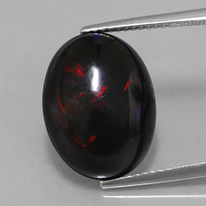 Opala negra multicolorido natural 5,63ct, corte oval, opaco