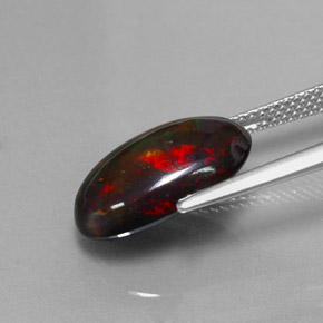 Opala negra multicolorido natural 3,80ct, corte oval, opaco
