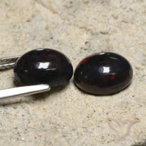 Pedras preciosas de Opala negra Multicolorido natural de 2.45 ct, oval, Translúcido