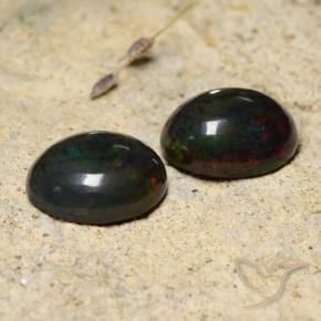 Pedras preciosas de Opala negra Multicolorido natural de 2.35 ct, oval, Translúcido