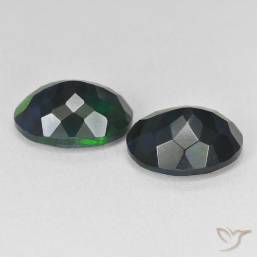 Pedras preciosas de Opala negra Multicolorido natural de 3.88 ct, oval, Translúcido