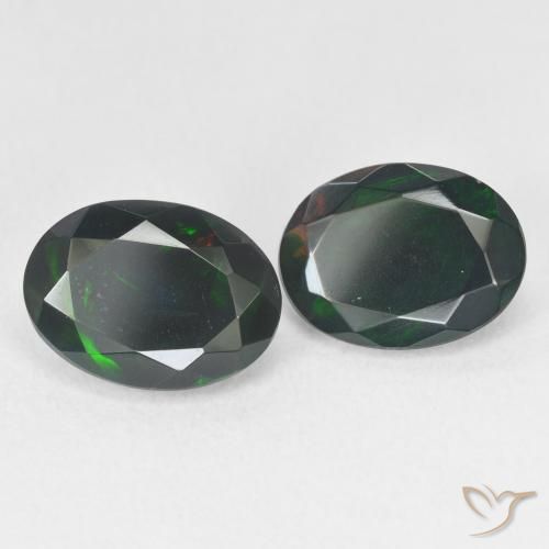 Pedras preciosas de Opala negra Multicolorido natural de 3.63 ct, oval, Translúcido