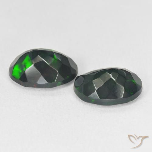 Pedras preciosas de Opala negra Multicolorido natural de 3.63 ct, oval, Translúcido